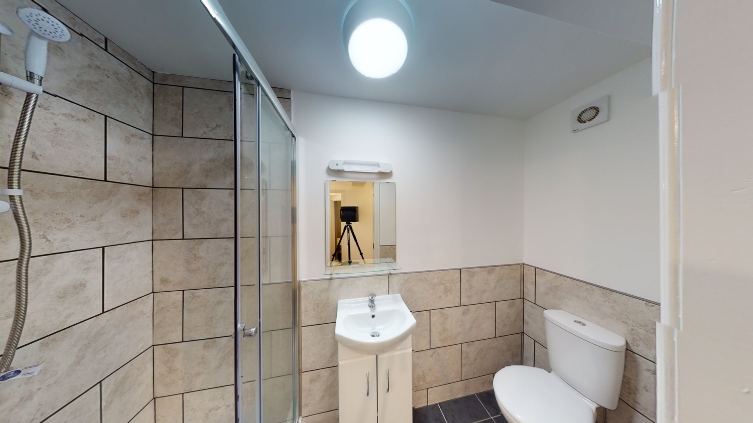 Flat B, 58 Burns Street, Nottingham , NG7 4DT